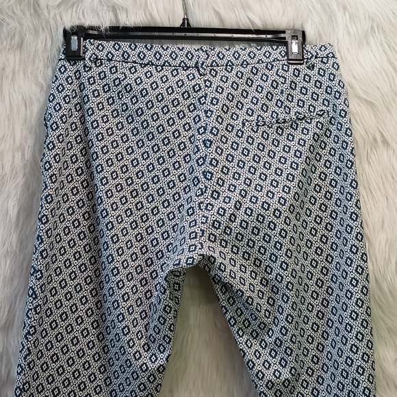 H&M Blue and White Pattern Stretchy Cropped Pants Size 12 - Picture 12 of 14
